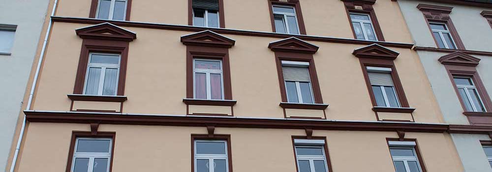 Haus mit sanierter Fassade Offenbach